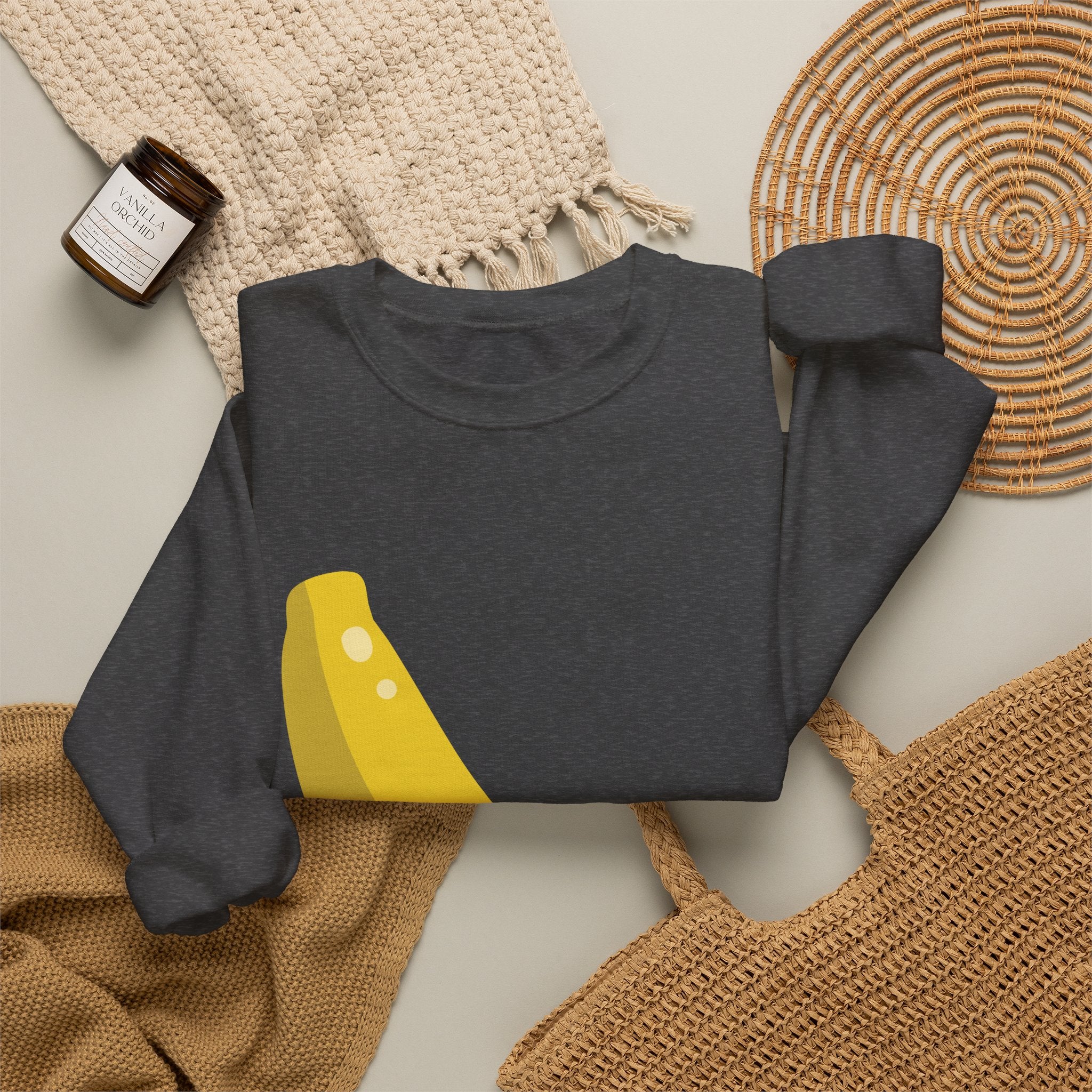 Banana Graphic Sweatshirt – Minimalist Yellow Fruit Crewneck