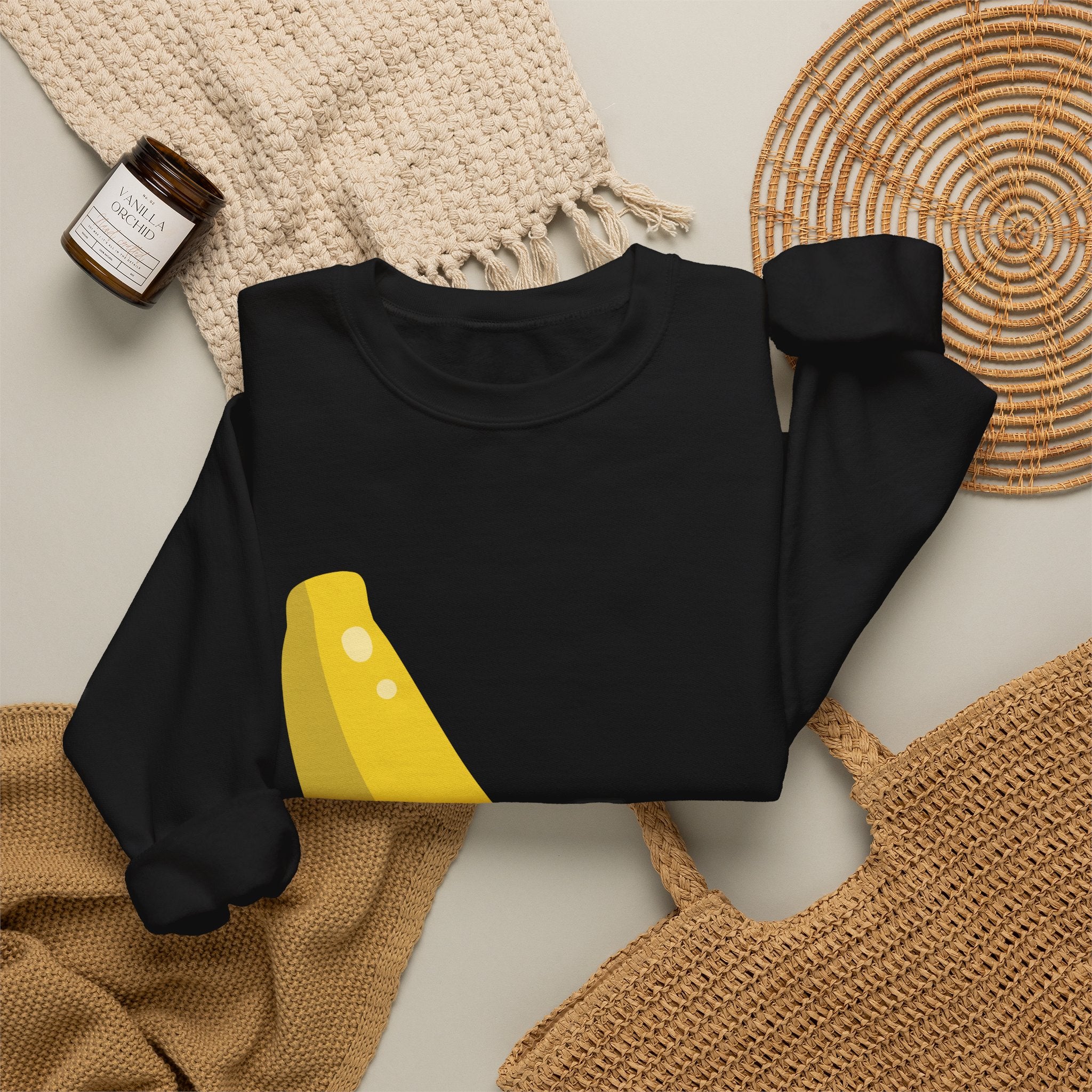 Banana Graphic Sweatshirt – Minimalist Yellow Fruit Crewneck